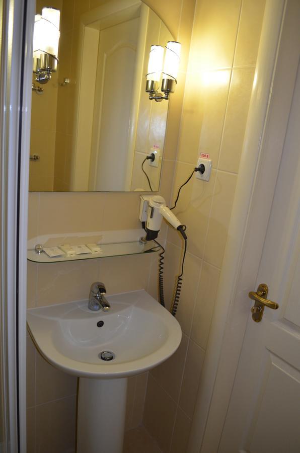 Transit Hotel Dyakovtsy Eksteriør billede